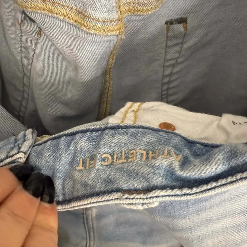 American Eagle Outfitters Light Blue Men's Relaxed Jeans athletic fit size 40